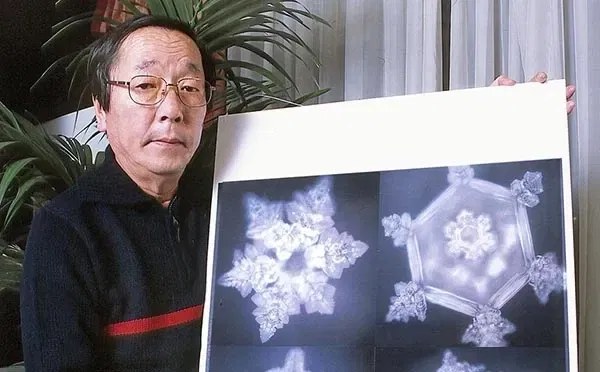 Dr. Masaru Emoto holding ice crystals research